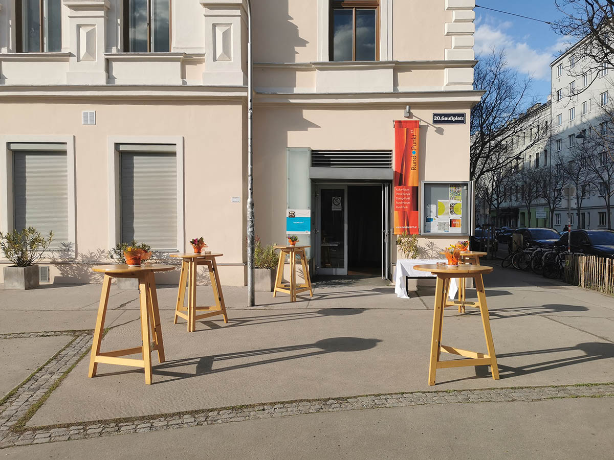 Optionale Nutzung des Vorplatzes zum RundPunkt 11